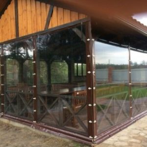 Прозрачные ПВХ шторы для ресторана